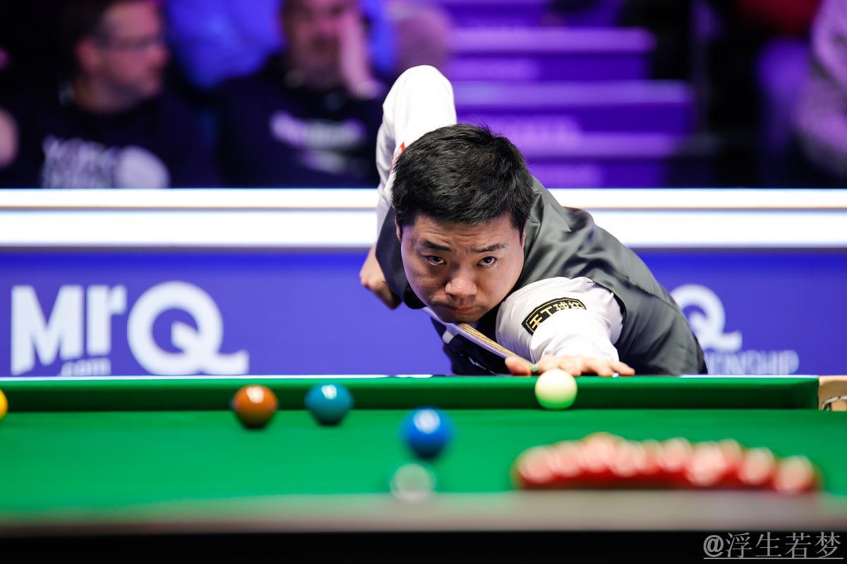 丁俊晖连破世界第二 闯入四强
